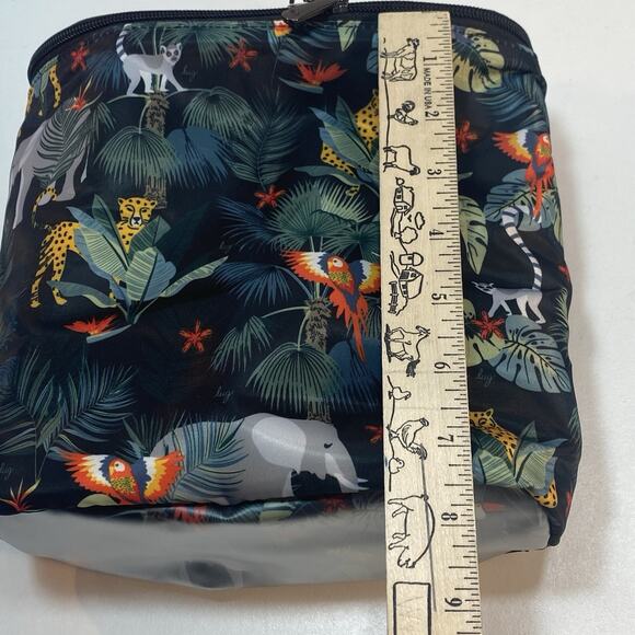 Lug Dolly Cosmetic Makeup Case 1646A Black Tote Safari Tropical Wildlife Animals - Picture 14 of 16